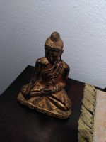 Vergoldete Buddha-Statue