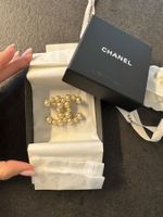 Chanel Brosche