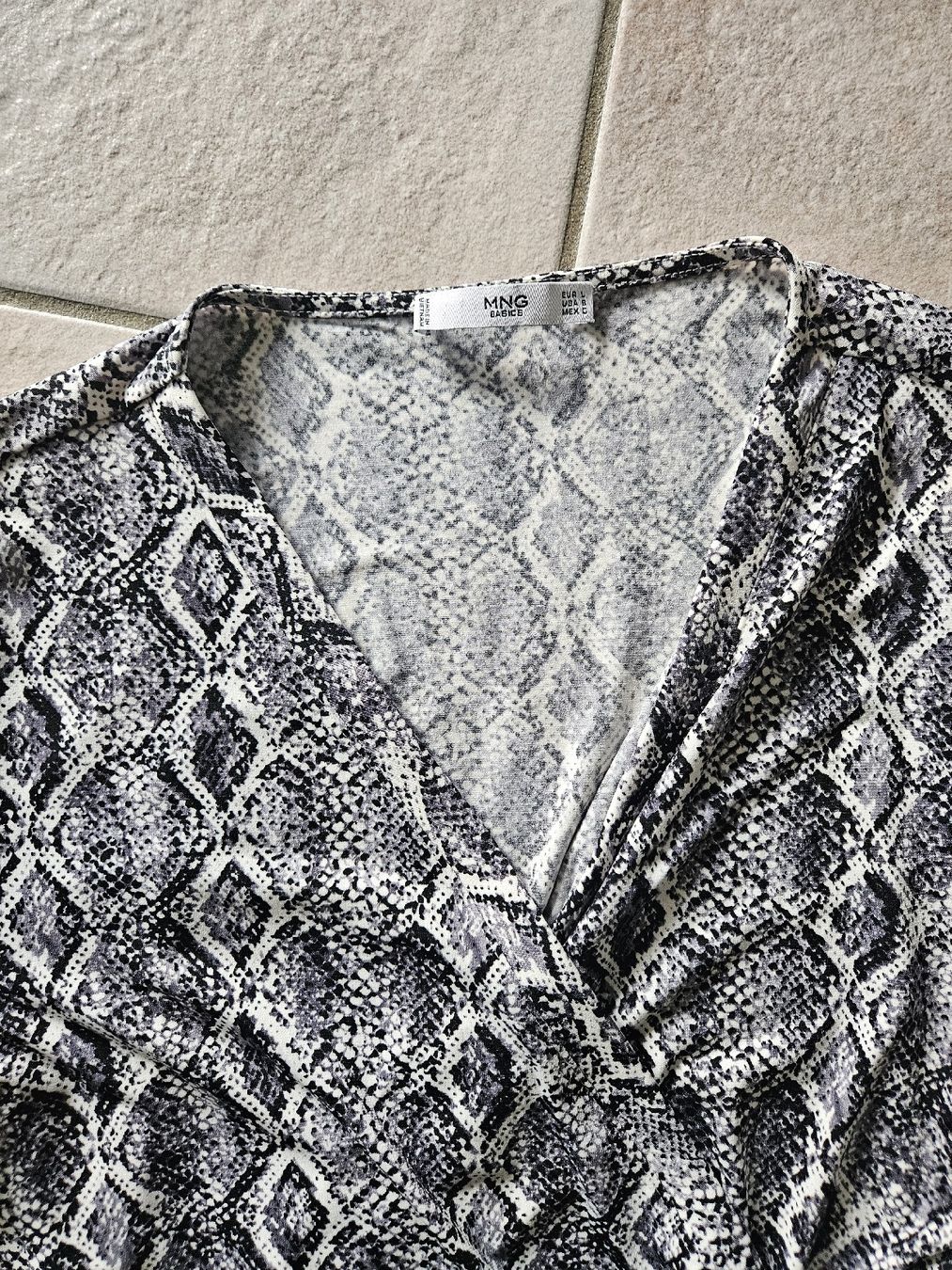 Mango Robes: Robe portefeuille L – D'occasion à Vétroz par sas_yln5 2