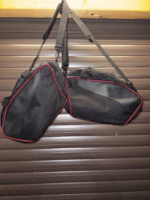 Ducati Borse: Ducati bags – Usato da Oberwangen b. Bern venduto da cra_87q2 3