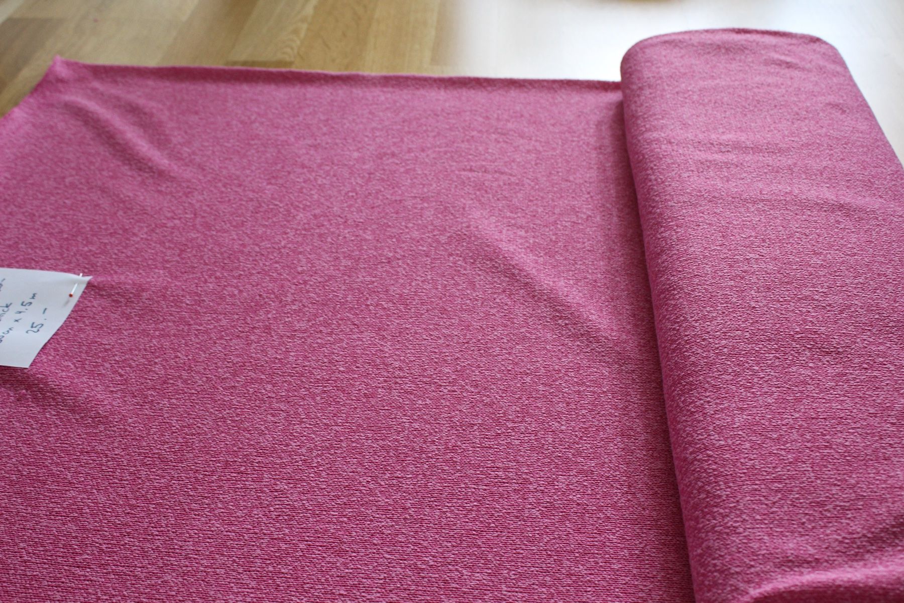 Stoffe: Viskose/Polyester-Strick – Neu (gemäss Beschreibung) aus Zürich von yvo_9d6l 2