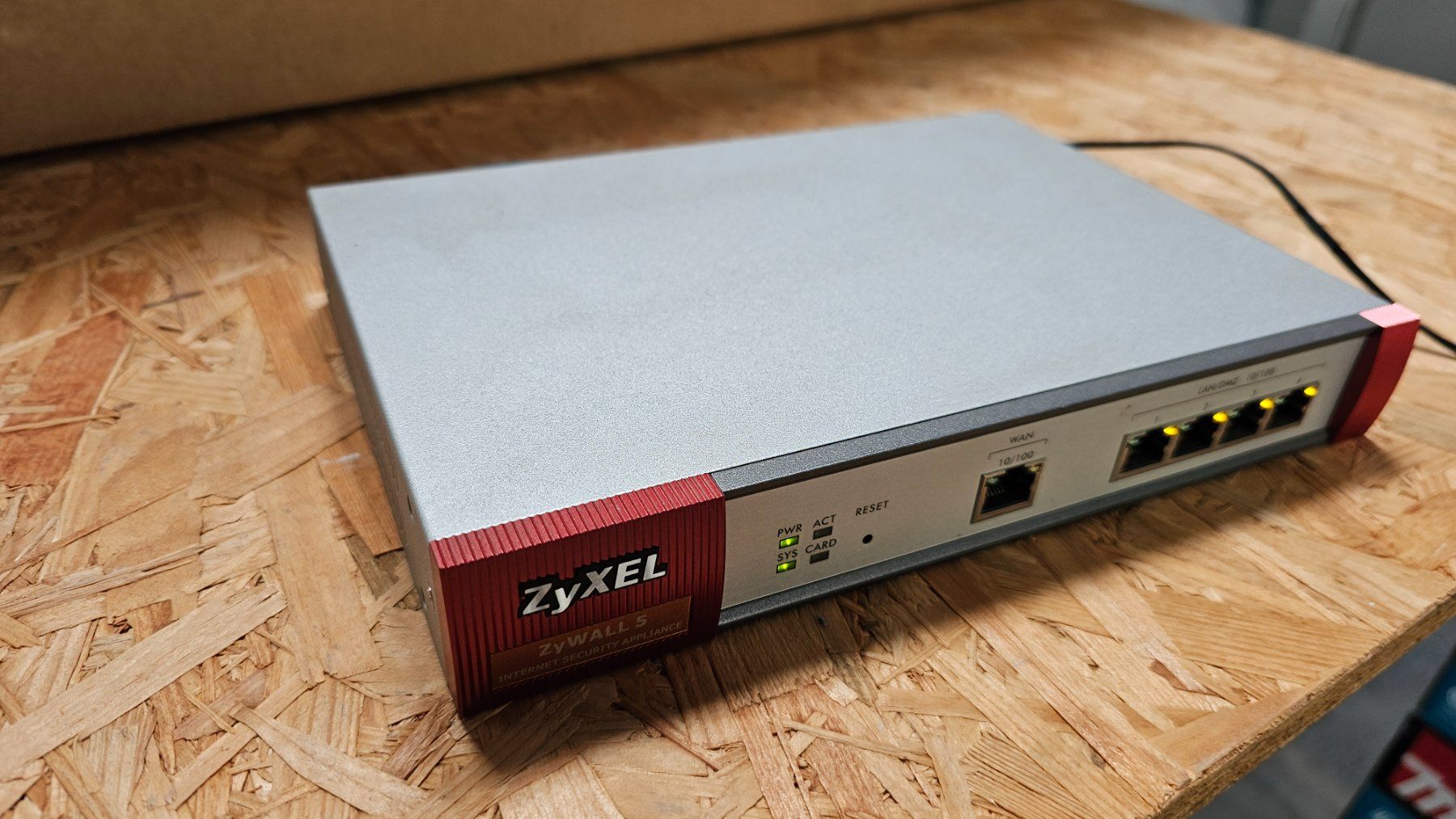 Zyxel Firewall: Zyxel ZyWALL 5 Internet Security Appliance ab Fr. 1.- – Gebraucht aus Koppigen von Bracher_Mail-House 1