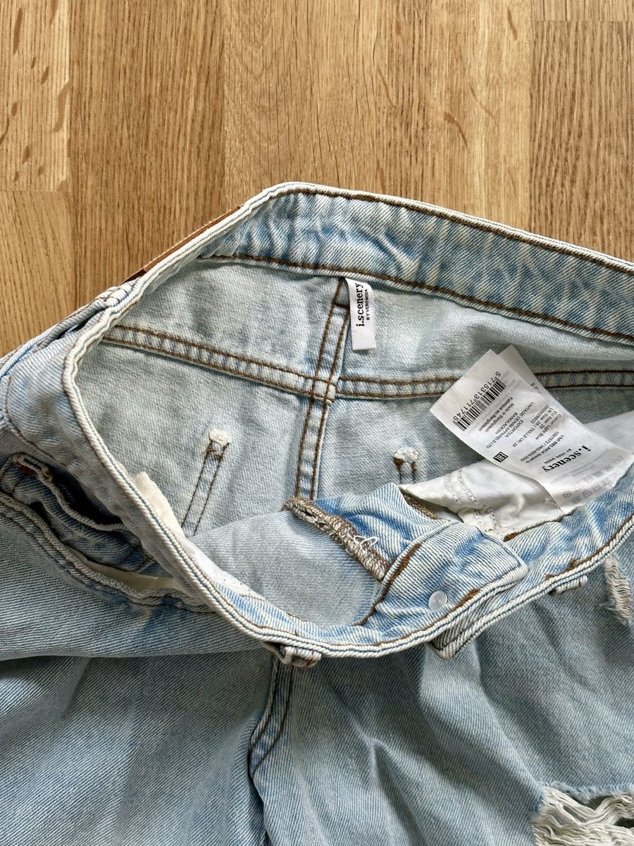 Vero Moda Jeans: Vero Moda Denim Shorts - Taille 28 – Usato da Spreitenbach venduto da ali_f95q 2