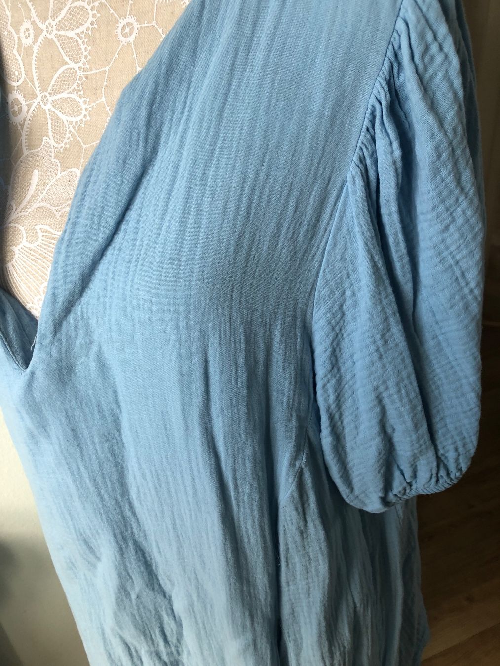 Kleider: Sommerliches, hellblaues Kleid mit Puffärmeln, Gr.46 – Gebraucht aus Arlesheim von leyRum4.5 1