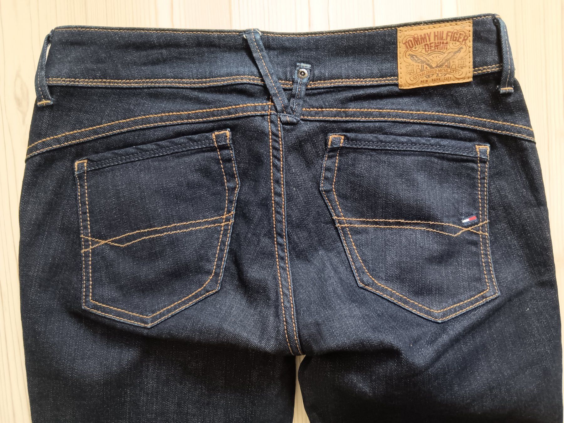 Tommy Hilfiger Jeans: TOMMY HILFIGER Jeans taille / Grosse W29 – Usato da Cossonay-ville venduto da Super-Price-Quality 6