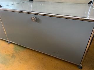 USM Regale: USM Haller Sideboard 2x2 in mittelgrau – Gebraucht aus St. Gallen von MSMoebelhandel 3