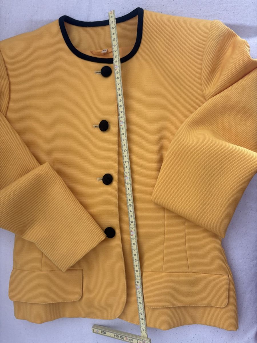 Giacche: Giacca corta giallo ocra  chic! – Usato da Lugano venduto da Edera49 2