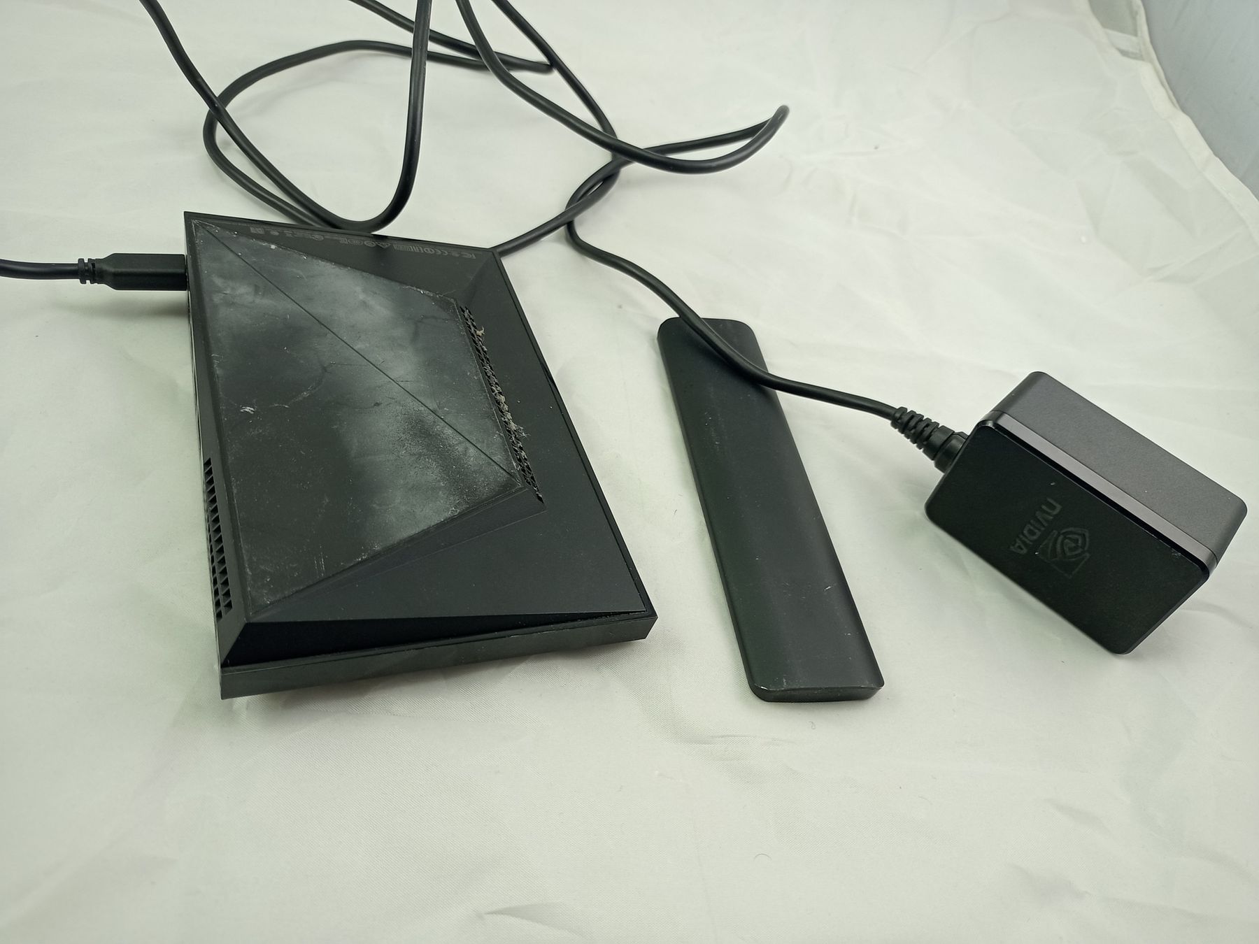Viti & Dadi: Nvidia Shield ohne Netzteil – Difettoso da Buchs AG venduto da SellAndBuyX 1
