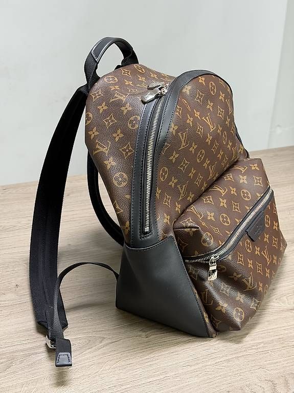 Zaini: Louis Vuitton Rucksack Backpack (Fullset) – Usato da Dietikon venduto da leekramer