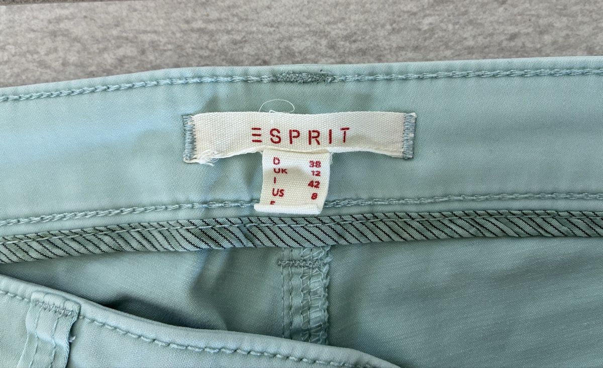 Esprit Pantalons: Esprit Caprihose Gr.38 – D'occasion à Siebnen par rapunzel17 2