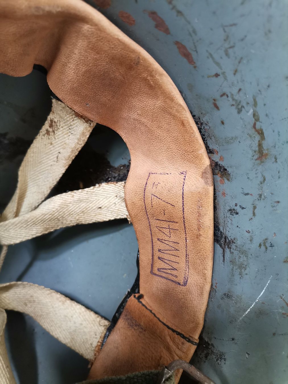 Uniformi & Effetti personali: Casque anglais défense passive Zuckerman WW2 – Usato da Onex venduto da Neimad7 4