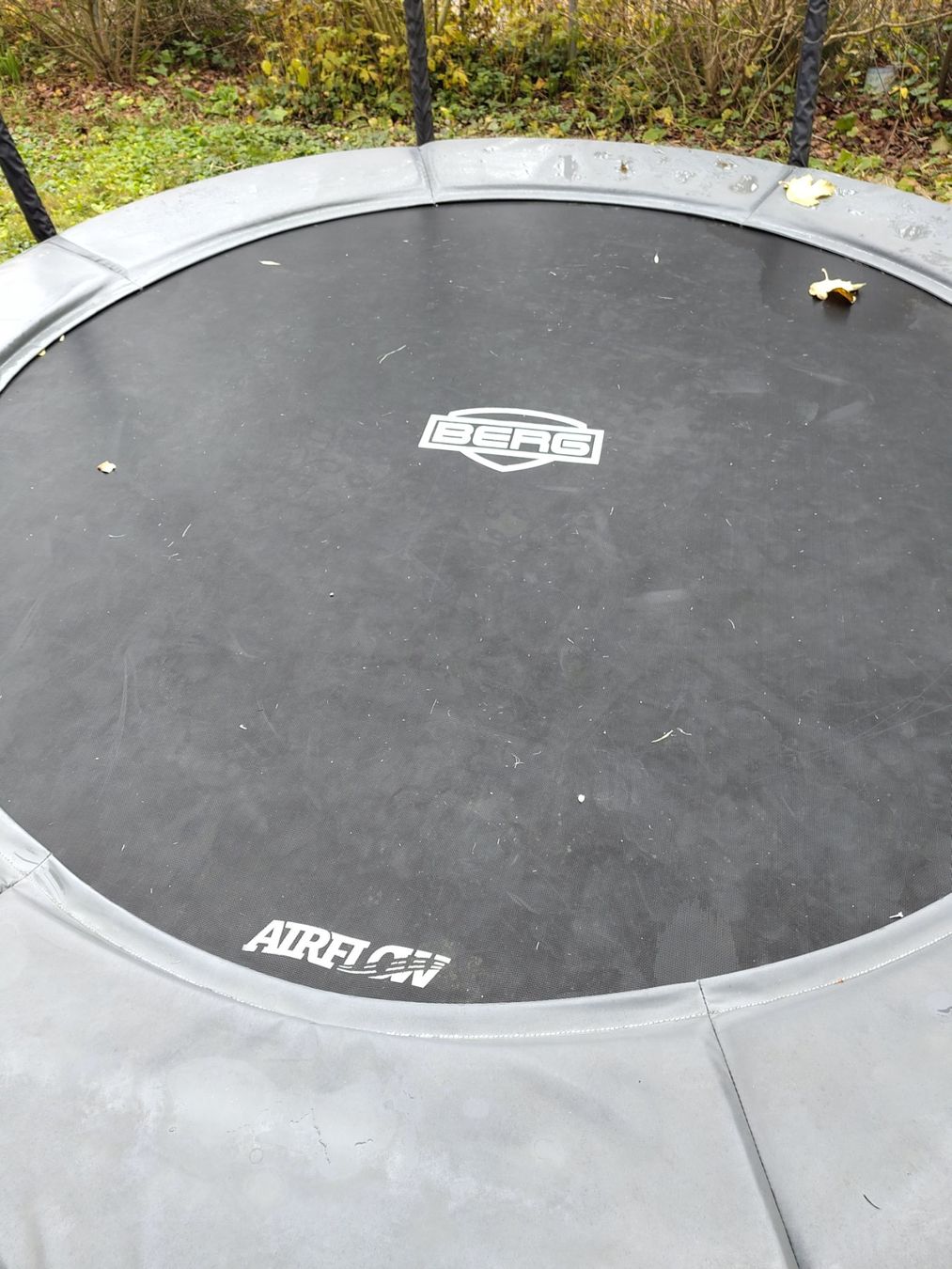 Trampolini: BERG Trampolin Air Flow inground, Durchmesser 330cm – Usato da Affoltern am Albis venduto da Anda4 1