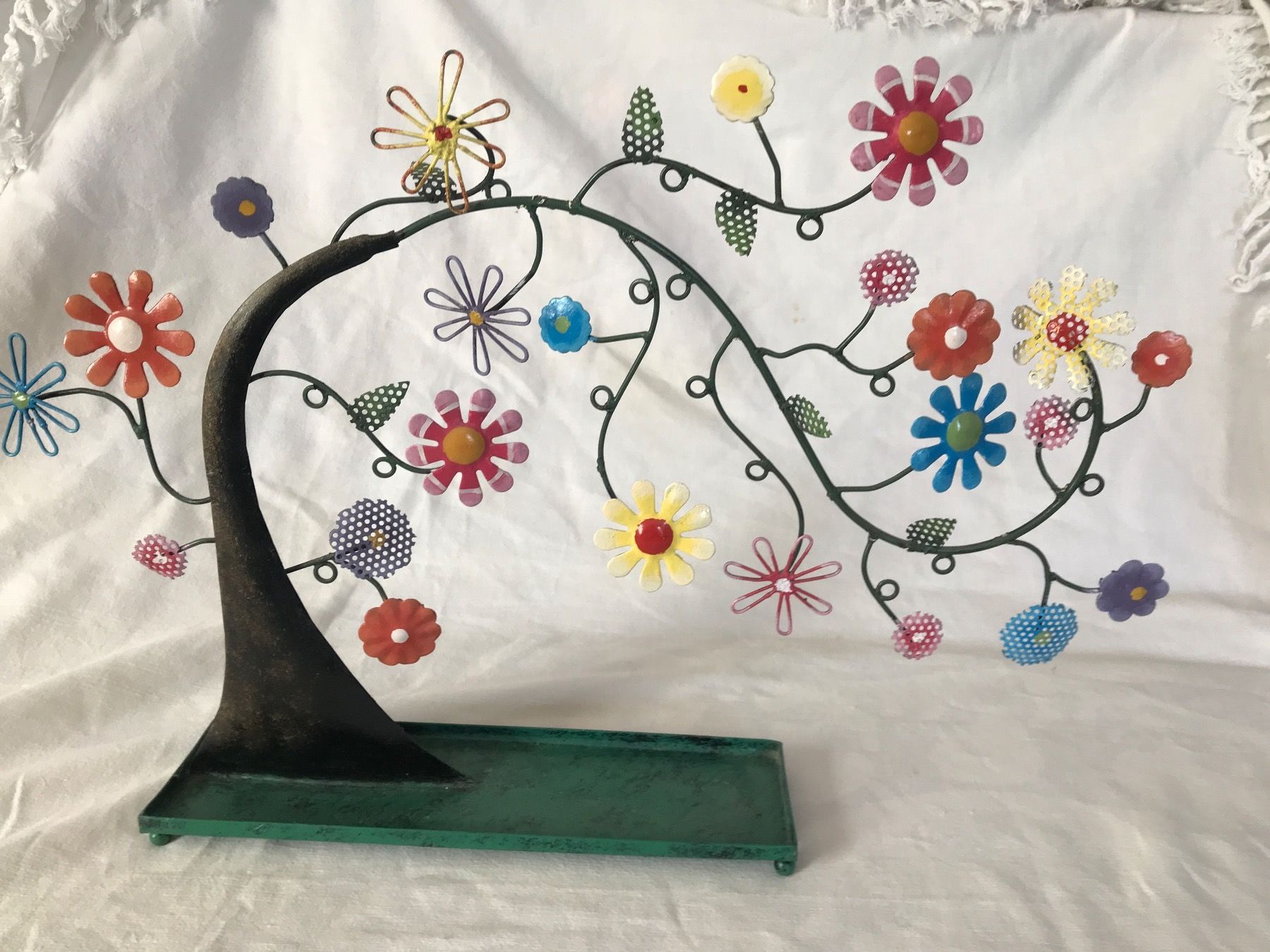 Figuren: verspielte Deko im Jugendstil – Gebraucht aus Baden von jdif