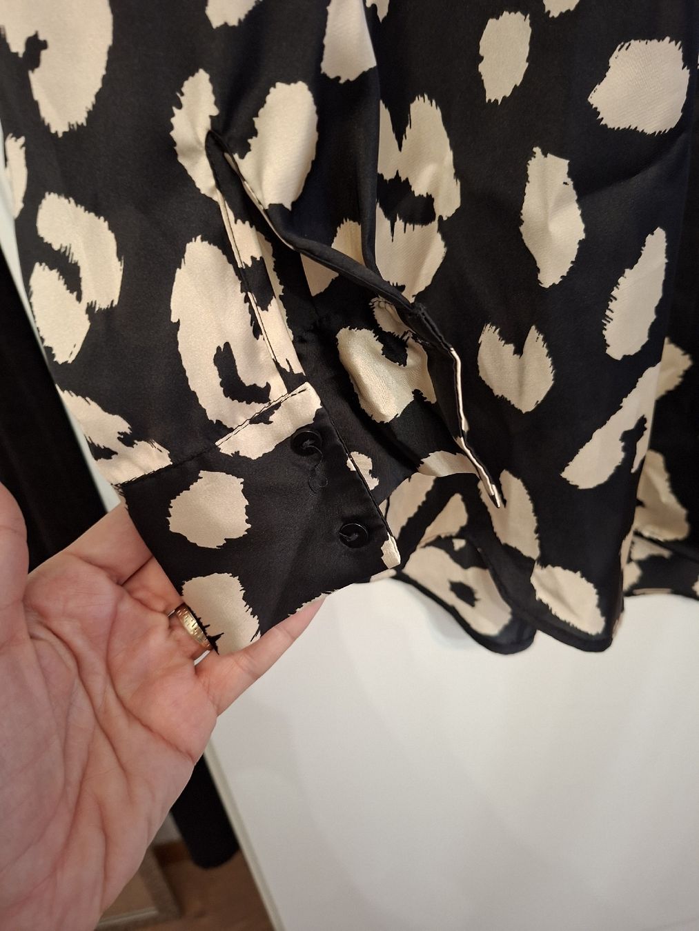 Zara Camicette: Zara Satinhemd – Nuovo (secondo la descrizione) da Riehen venduto da jlj_st82 1