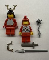 2 seltene Lego Ritter mit Waffen
