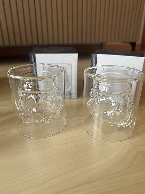 Caraffe: Star Wars Stormtrooper, Karaffe inkl. Gläser – Nuovo (secondo la descrizione) da Küssnacht am Rigi venduto da rob_y5sl 2