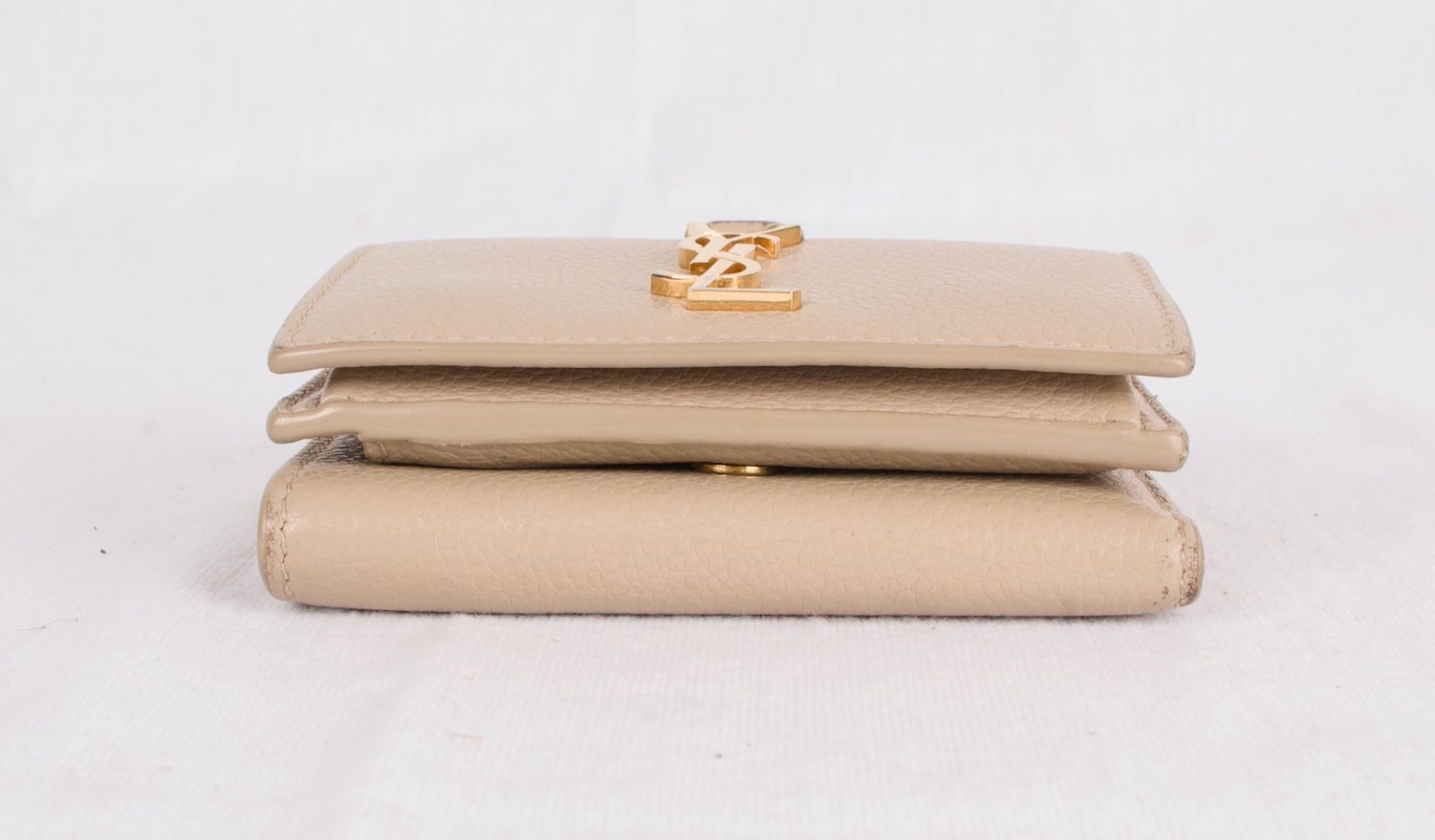 Saint Laurent Portemonnaie: AUTH SAINT LAURENT CASSANDRA LEATHER TRIFOLD WLT – Gebraucht aus Lausanne von Lamedusac 5