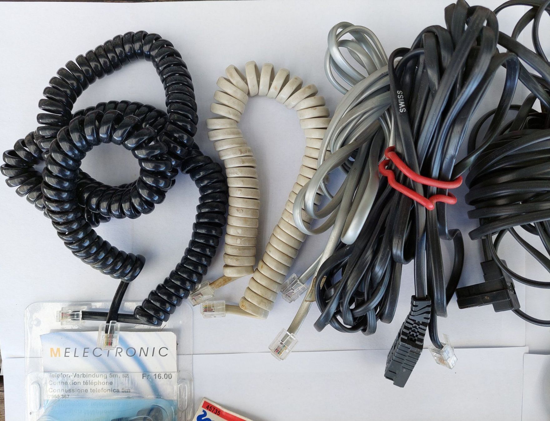 Cavi: Telefonkabel diverse Längen&Stecker – Usato da Zürich venduto da Cortin 1