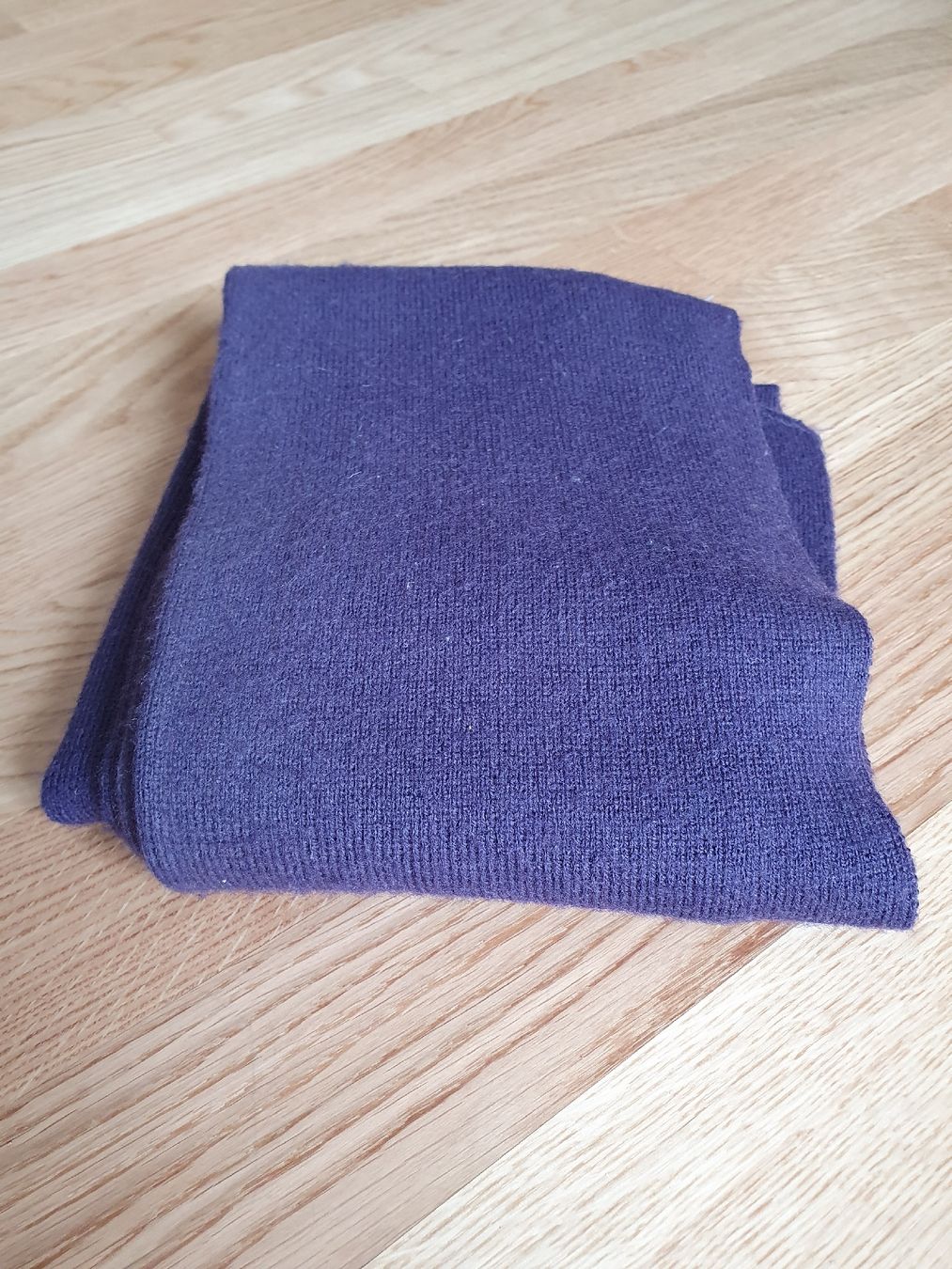 H&M Foulards, Tücher & Schals: Schal violett uni – Gebraucht aus Zürich von ceviname