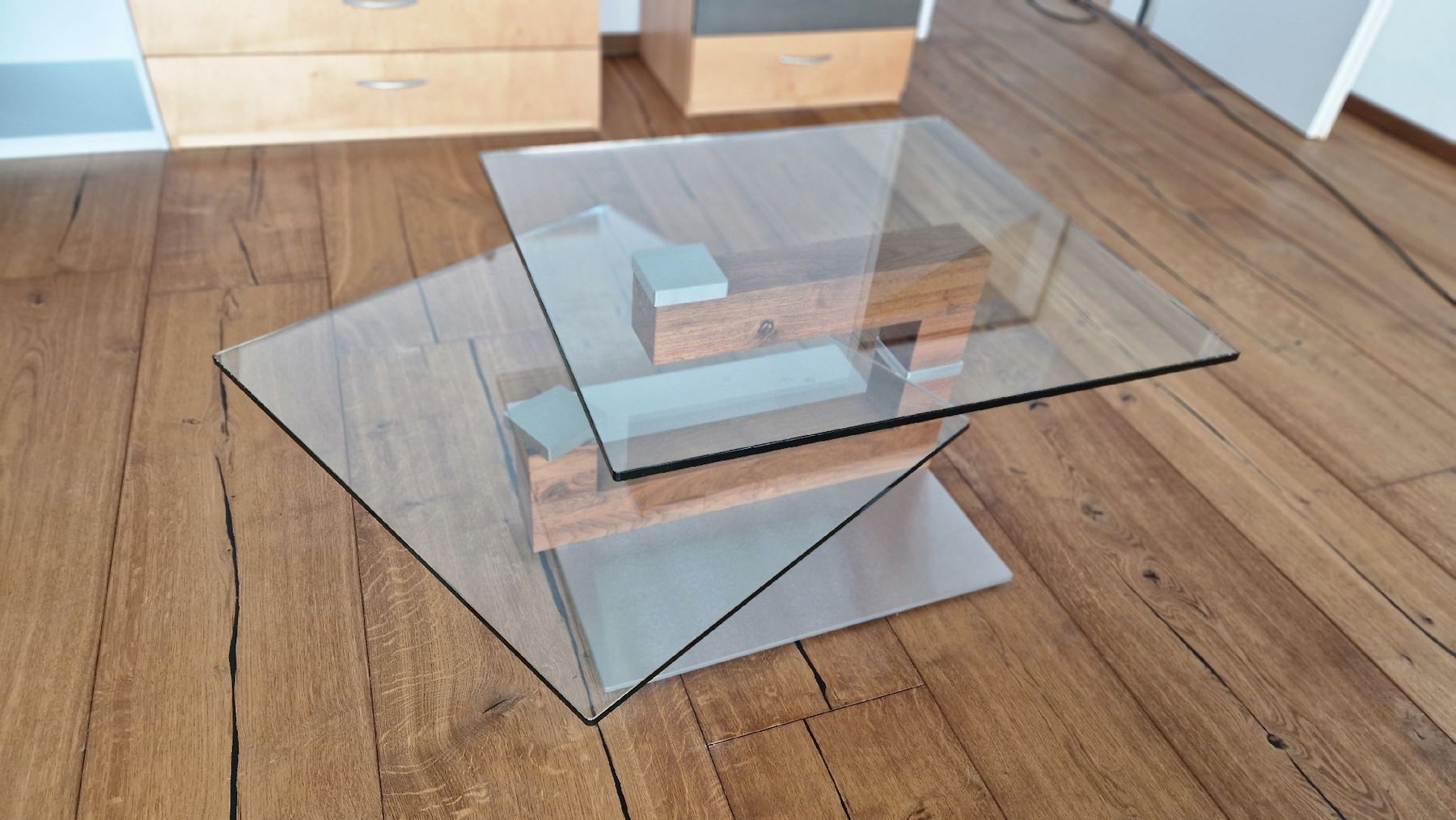 Tavoli: Moderner Glastisch mit Holzfuss, Top Zustand! – Nuovo (secondo la descrizione) da Obfelden venduto da Bea26 3