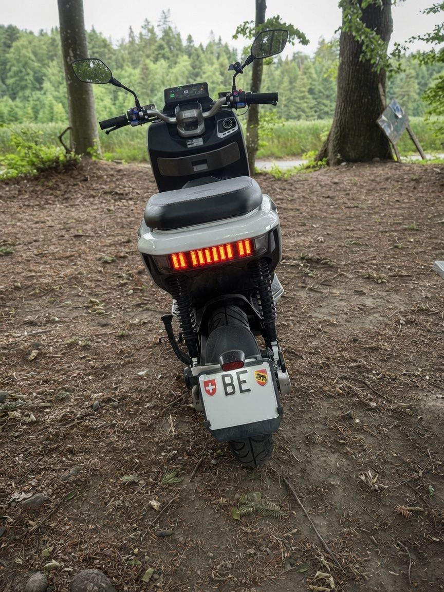 Scooter: Elektroroller Weiss, Marke/Modell: Ecooter E5, occasion – Usato da Utzigen venduto da Stephan_Cs 1