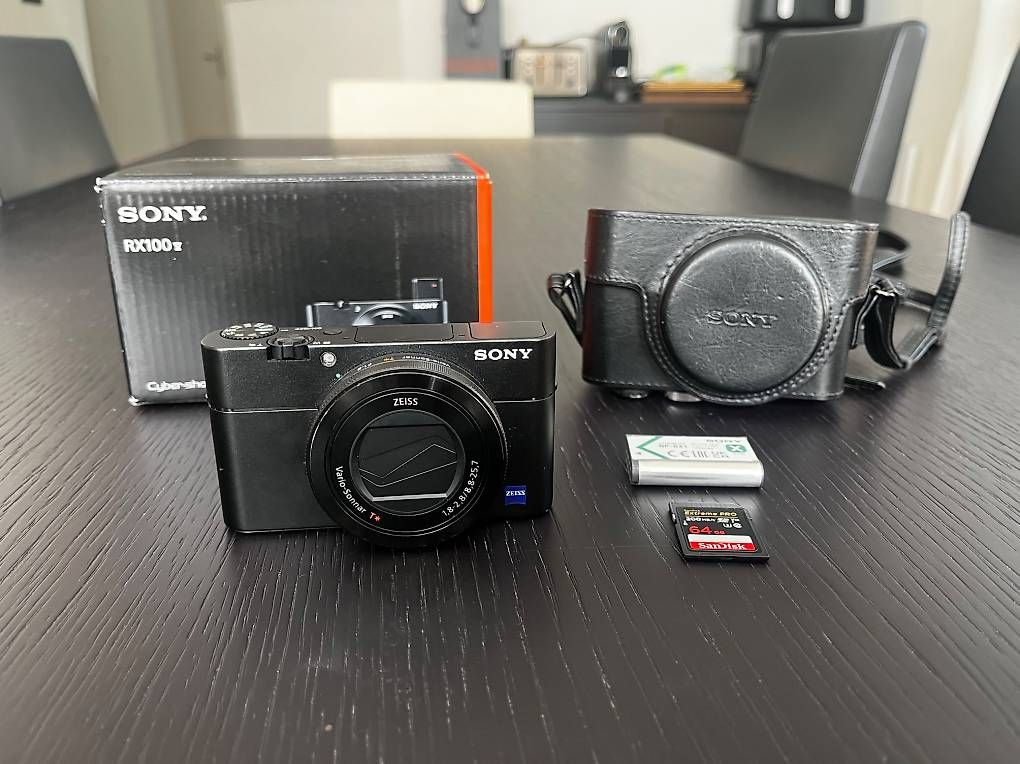 Sony Kamera: SONY RX100 VA CYBER-SHOT COMPACT CAMERA SET – Gebraucht aus Zürich von Han