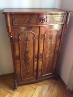 Kommode/ kleiner Schrank