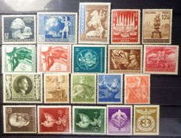 DEUTSCHES REICH: Ein Lot Postfrische ** aus 1942–1945