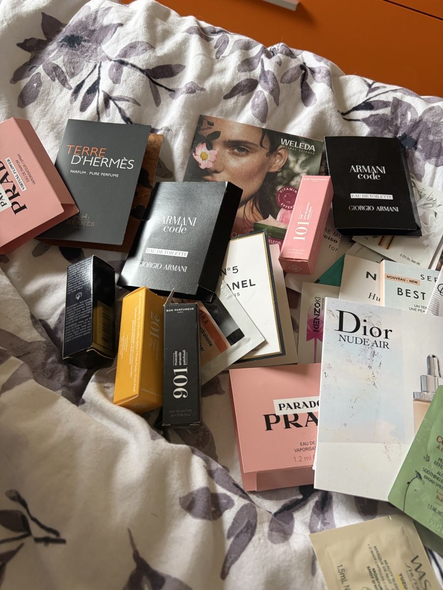 Profumi & Eau de Toilette: Probenset – Usato da Basel venduto da Brunner.T 2