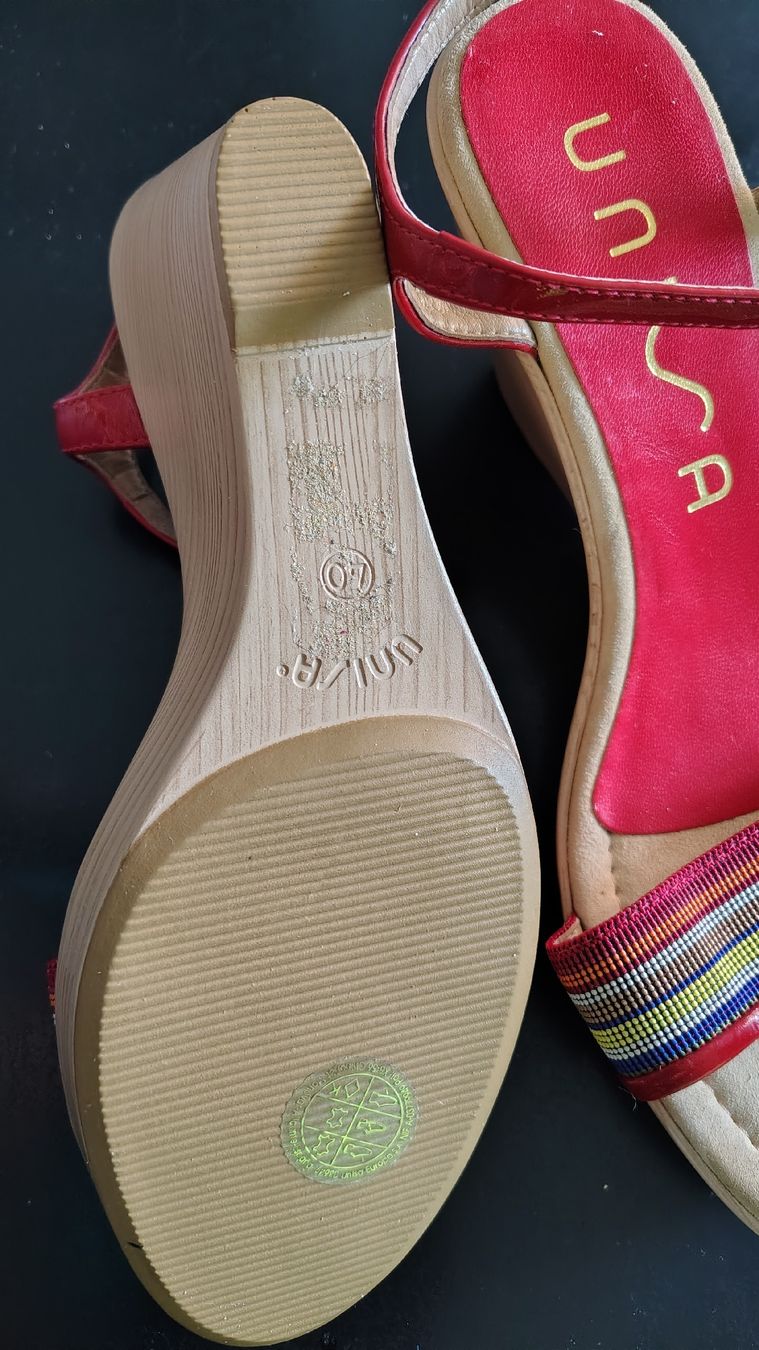 Chaussures femmes: Sandale d'été très peu portées  – D'occasion à Puidoux par Sophia70 2