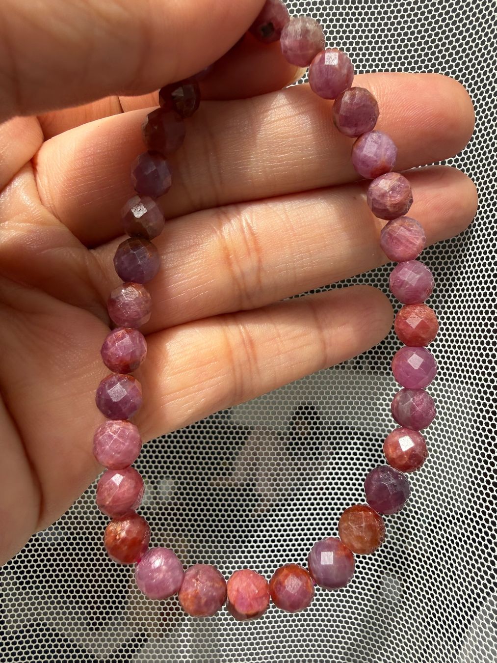 Bracelets: Edles Rubin Armband 6mm Facettiert – Neuf (Voir description) à Jegenstorf par SteinGlanz 8