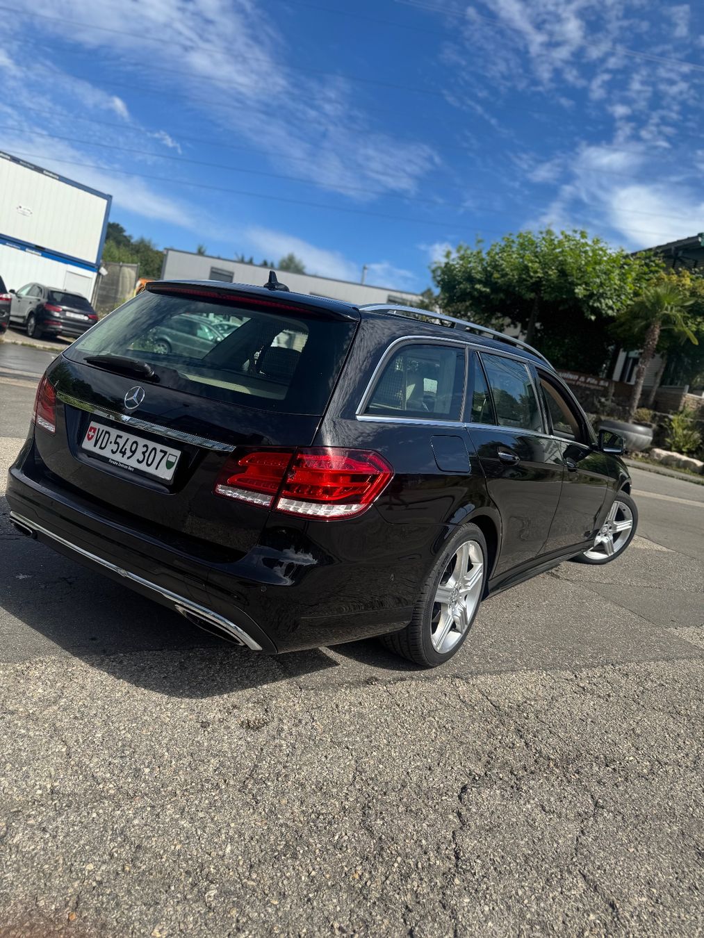 Mercedes-Benz Automobili: Mercedes-Benz E500 – Usato da Lonay venduto da PancheChakalov 1