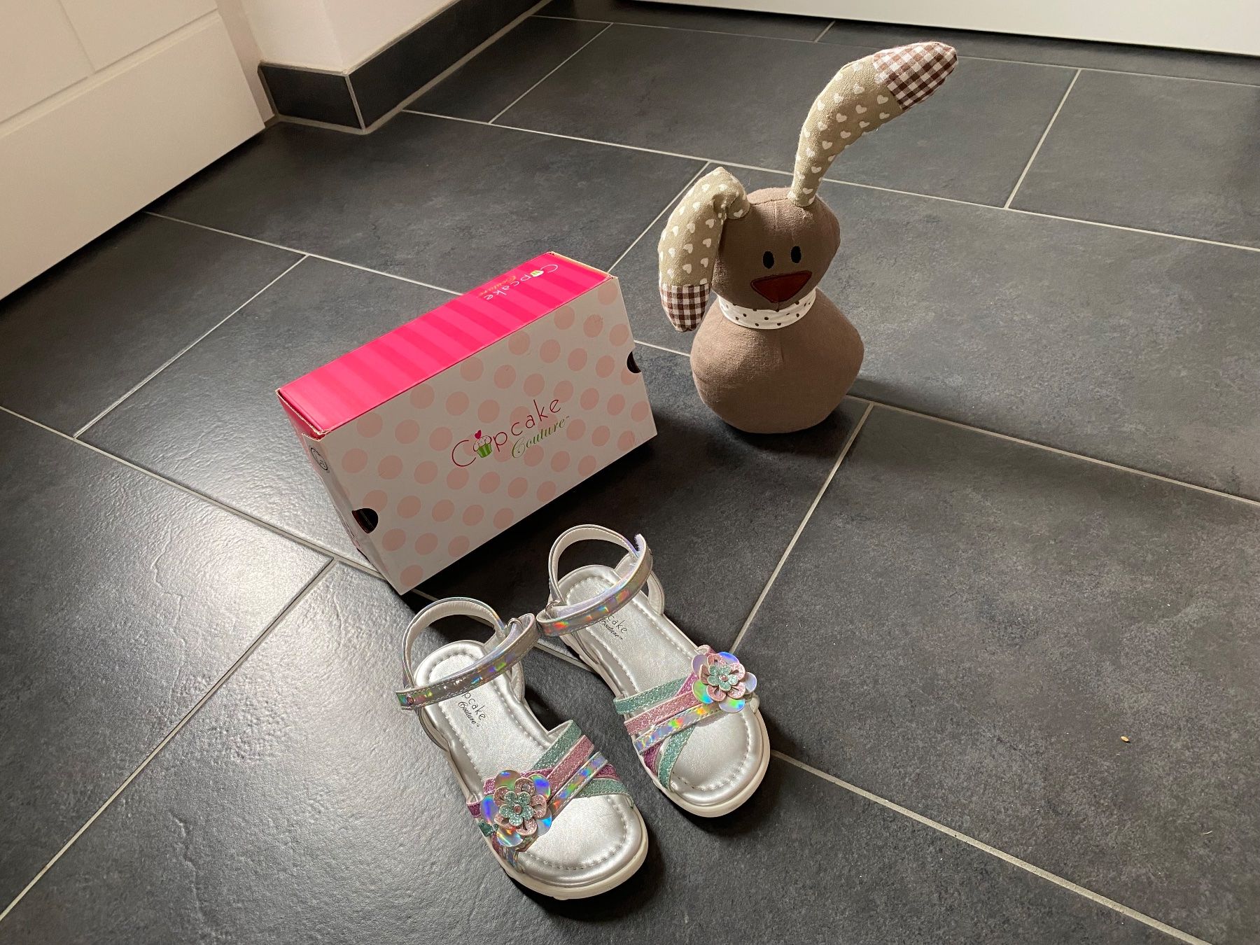 Scarpe per ragazze: Sandalen Capcake, Gr. 29 – Nuovo (secondo la descrizione) da Summaprada venduto da hirschuh506 1