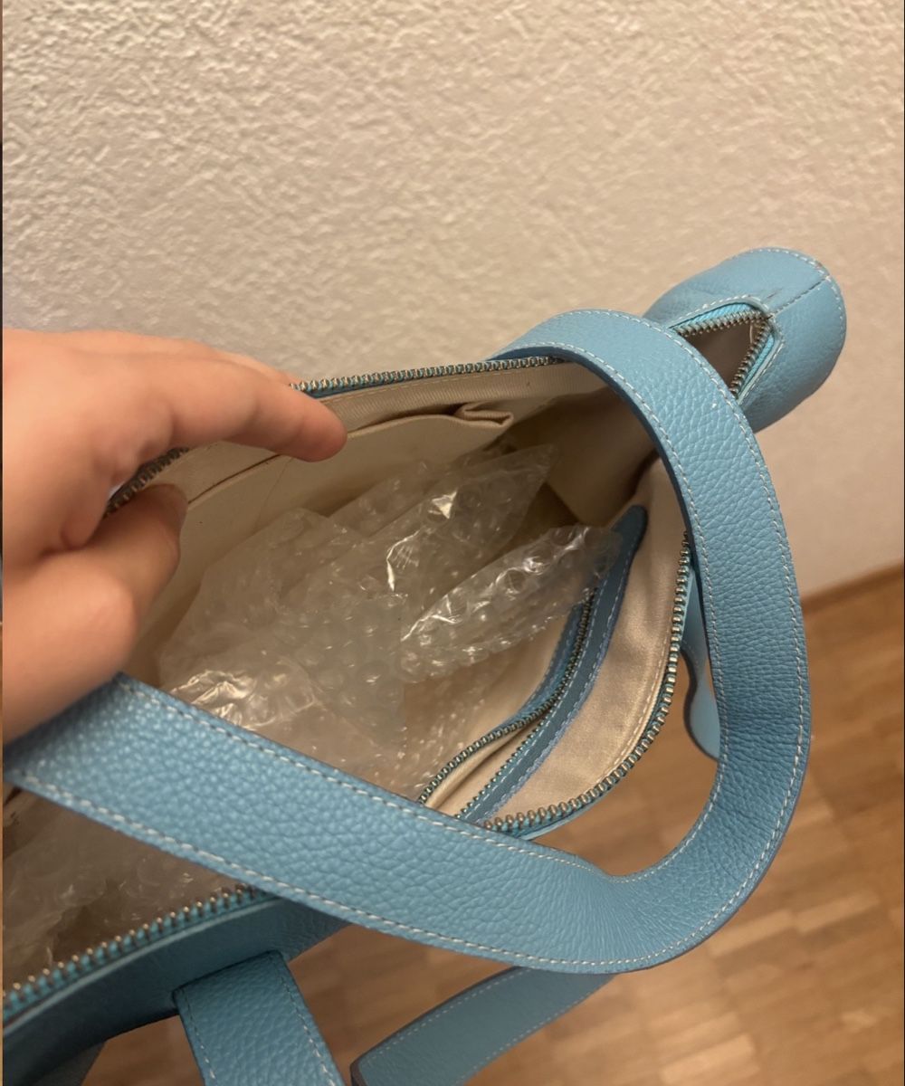 Tod'S Taschen: HELLBLAUE VINTAGE TOD'S HANDTASCHE – Gebraucht aus Kehrsatz von luc_vs5c 3