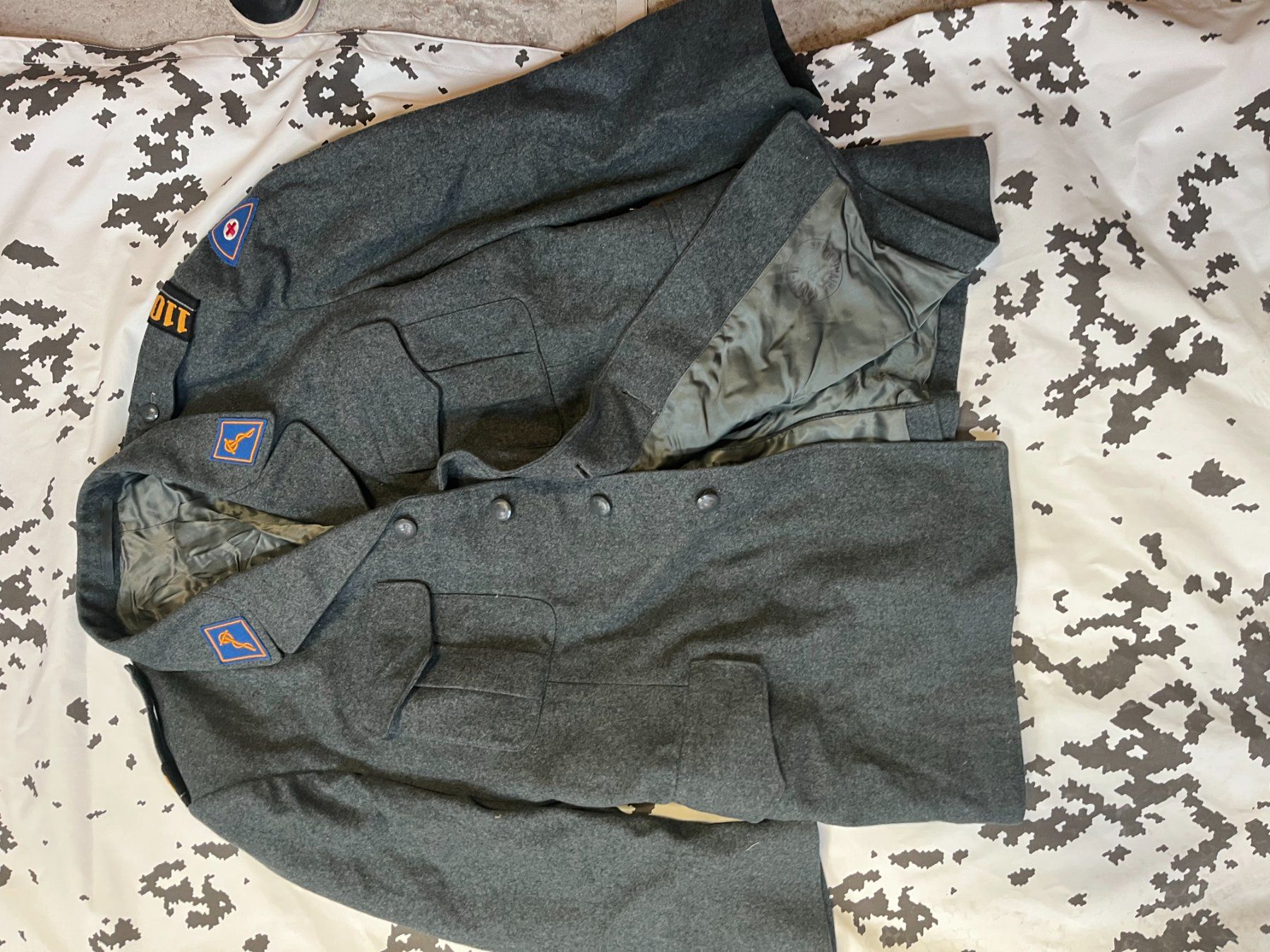 Schweizer Armee Uniformi: Schweizer Armee Sanität Uniform – Usato da Schaffhausen venduto da aos_hv6l