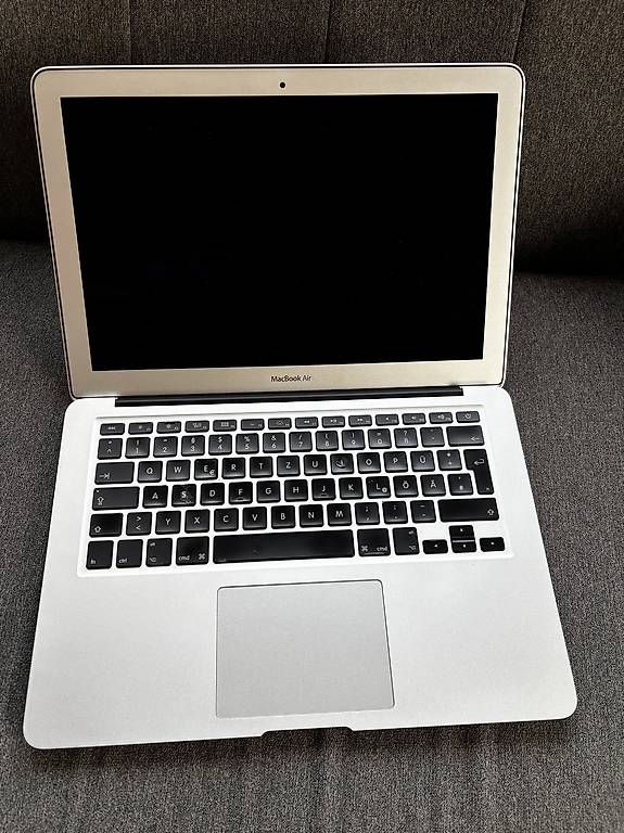 Apple Notebook: MacBook Air (13-inch, Mid 2011) – Usato da Binningen venduto da huali 3