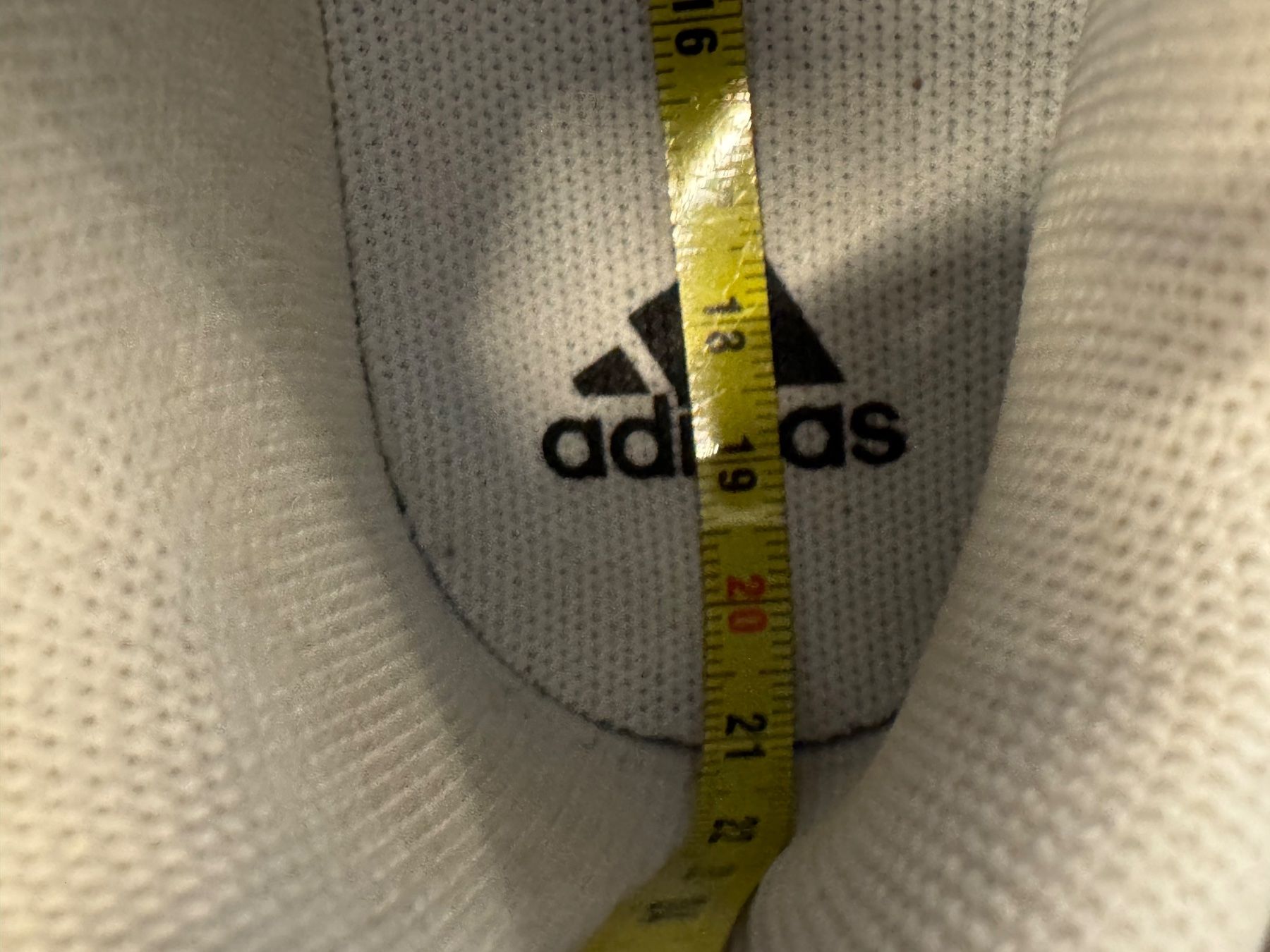 Adidas Scarpe per ragazze: Adidas Sneaker Kinder, Grösse 32 – Usato da Uster venduto da buani 2