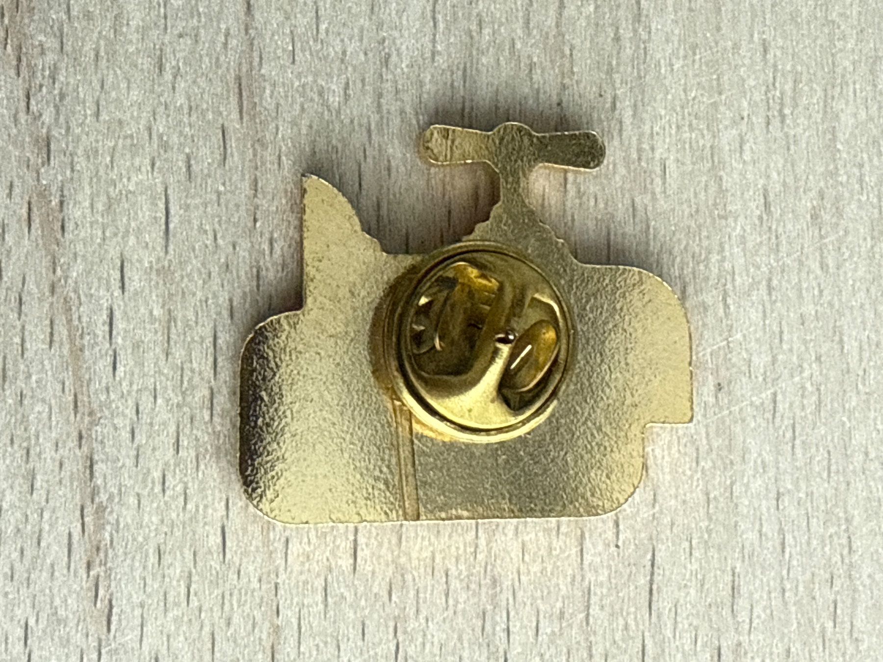 Placchette & Badge: Pin Sanitär Heizung Lachen – Usato da Glattbrugg venduto da Schweigmatt 1