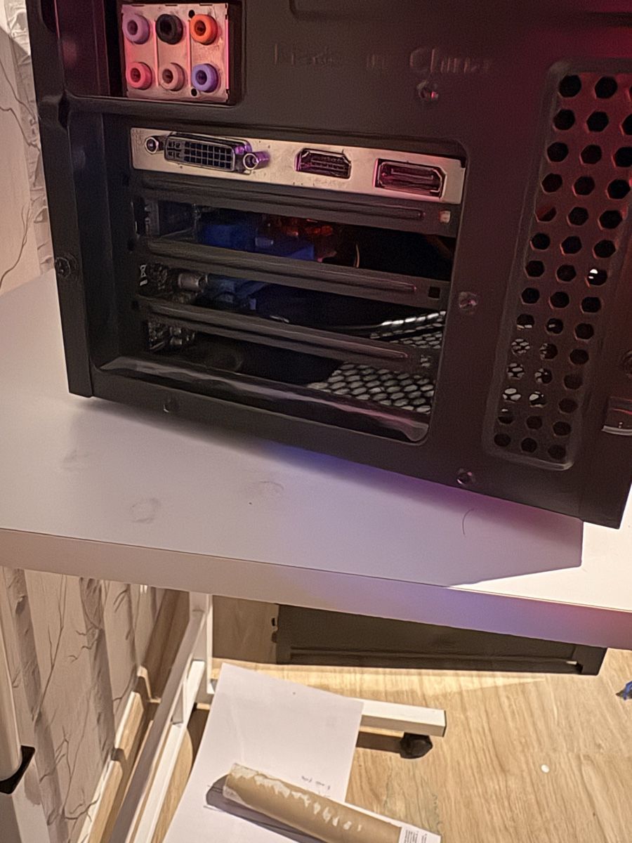 PCs: Ordinateur de bureau – Defekt aus Dompierre FR von PRiT_Madara 3