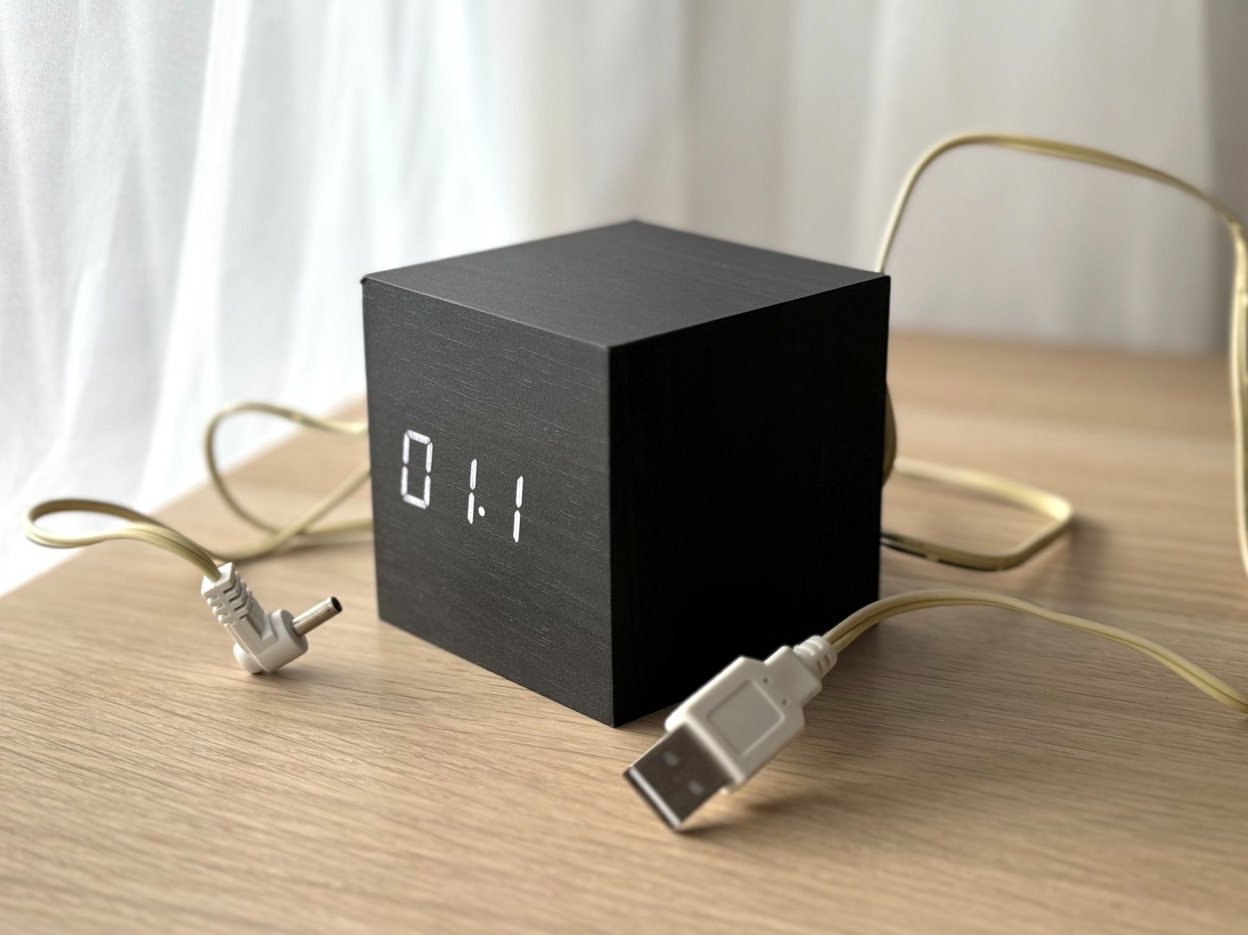 Wecker: Réveil Ginkgo Cube Click Clock noir – Gebraucht aus Genève von Reveur 1