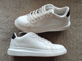 Chaussures blanches homme taille 42 très bon état