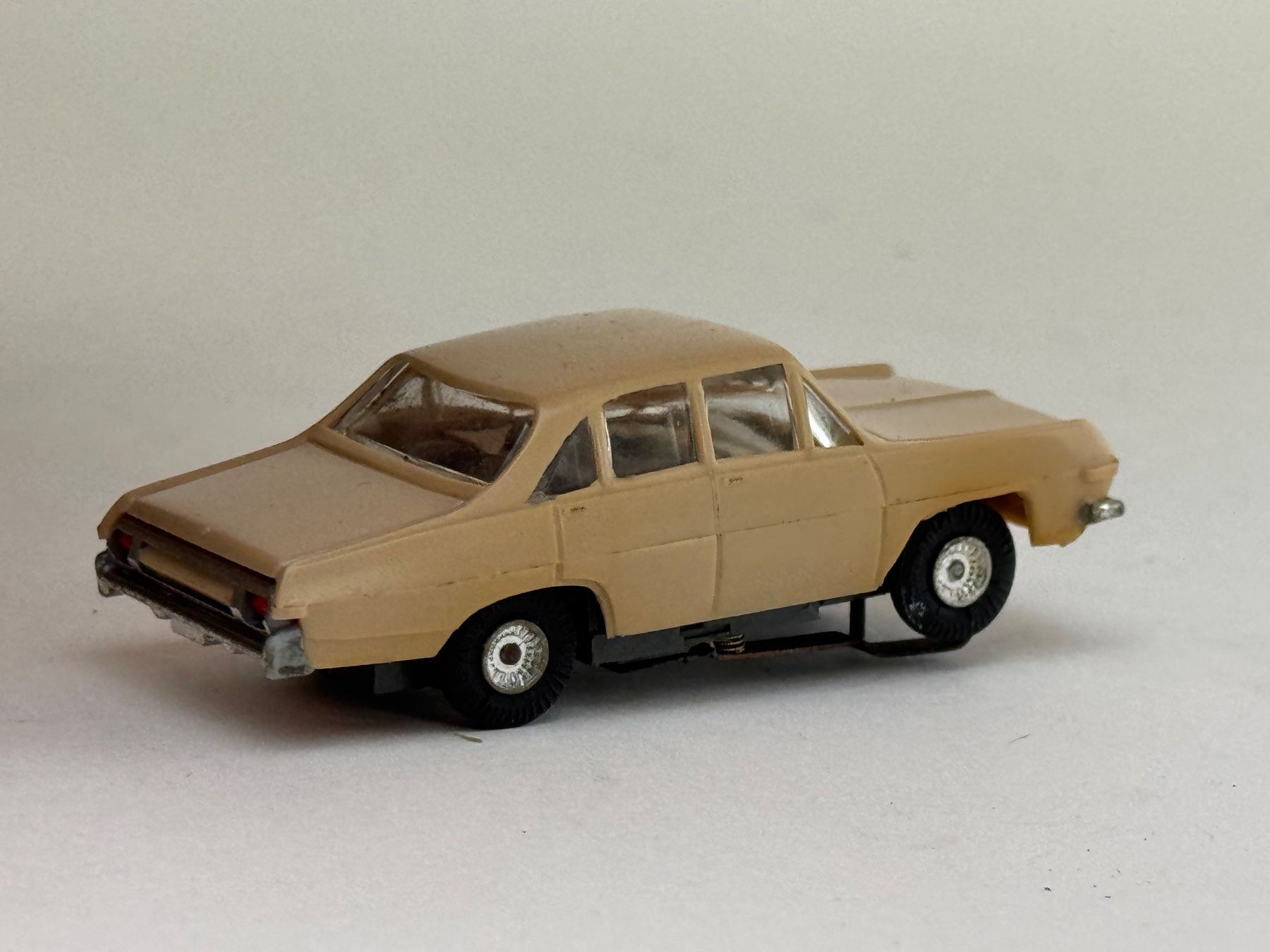 Faller Rennbahnen: GB5- Faller AMS Opel Diplomat beige – Gebraucht aus Elm von Wikmtz 1