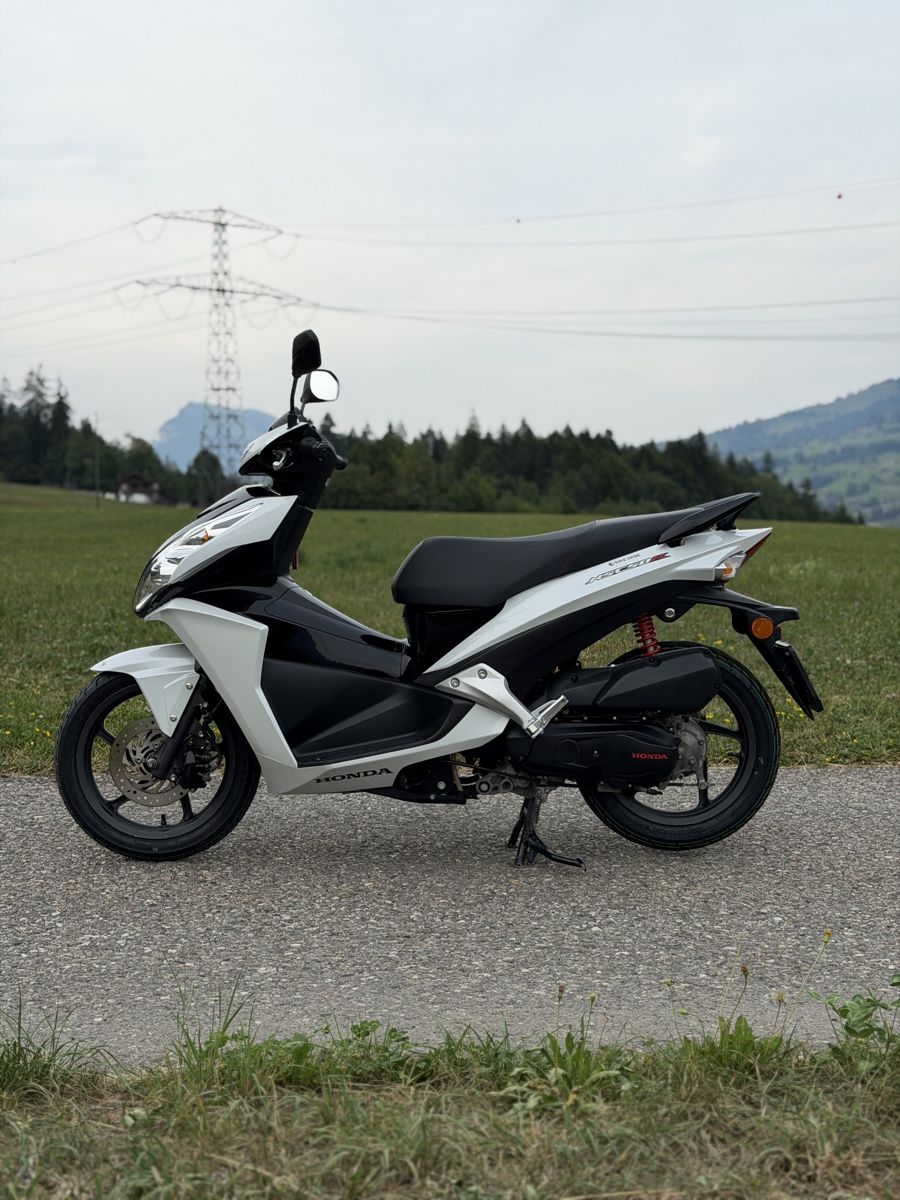 Honda Scooter: Honda NSC50 T2 Roller – Usato da Wengi b. Frutigen venduto da Mxrmet