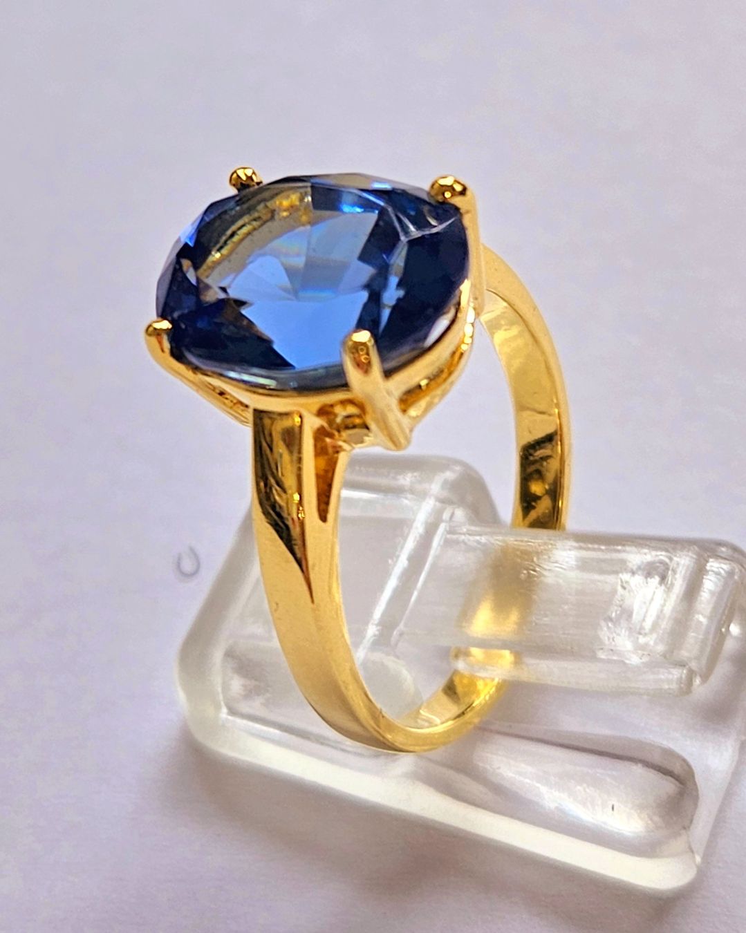 Anelli: Eleganter Goldring mit blauem Safir – Nuovo e nell'imballaggio originale da Zürich venduto da adriben 9