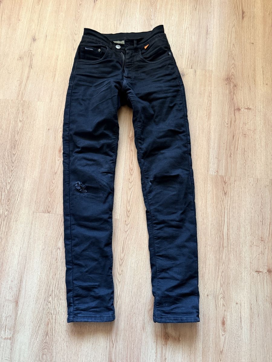 Pantaloni: Richa Motorradhose mit protektoren – Usato da Wengi b. Frutigen venduto da Mxrmet