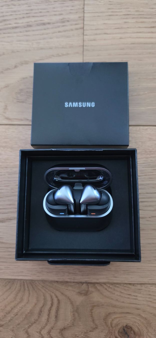 Samsung Cuffie: Samsung Galaxy Buds3 Pro gray – Nuovo (secondo la descrizione) da Brüttisellen venduto da agent0009