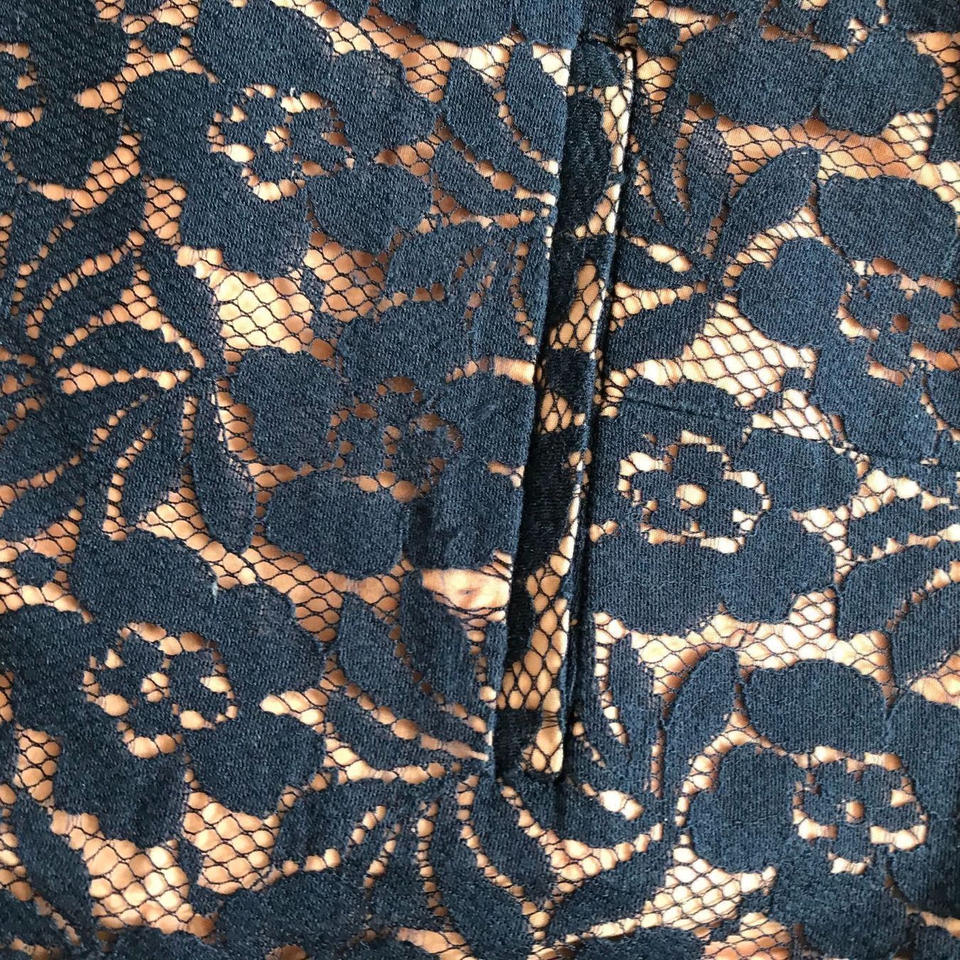 French Connection Hosen: French Connection Spitzen / Lace Shorts / Hose – Neu (gemäss Beschreibung) aus Zürich von Sarazrh 2