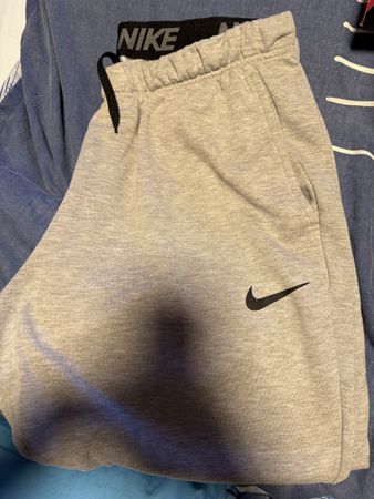 Training Nike Dri-Fit gris taille XXL bon état