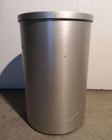 Minimalistischer Abfall-Eimer, rund Metall poliert