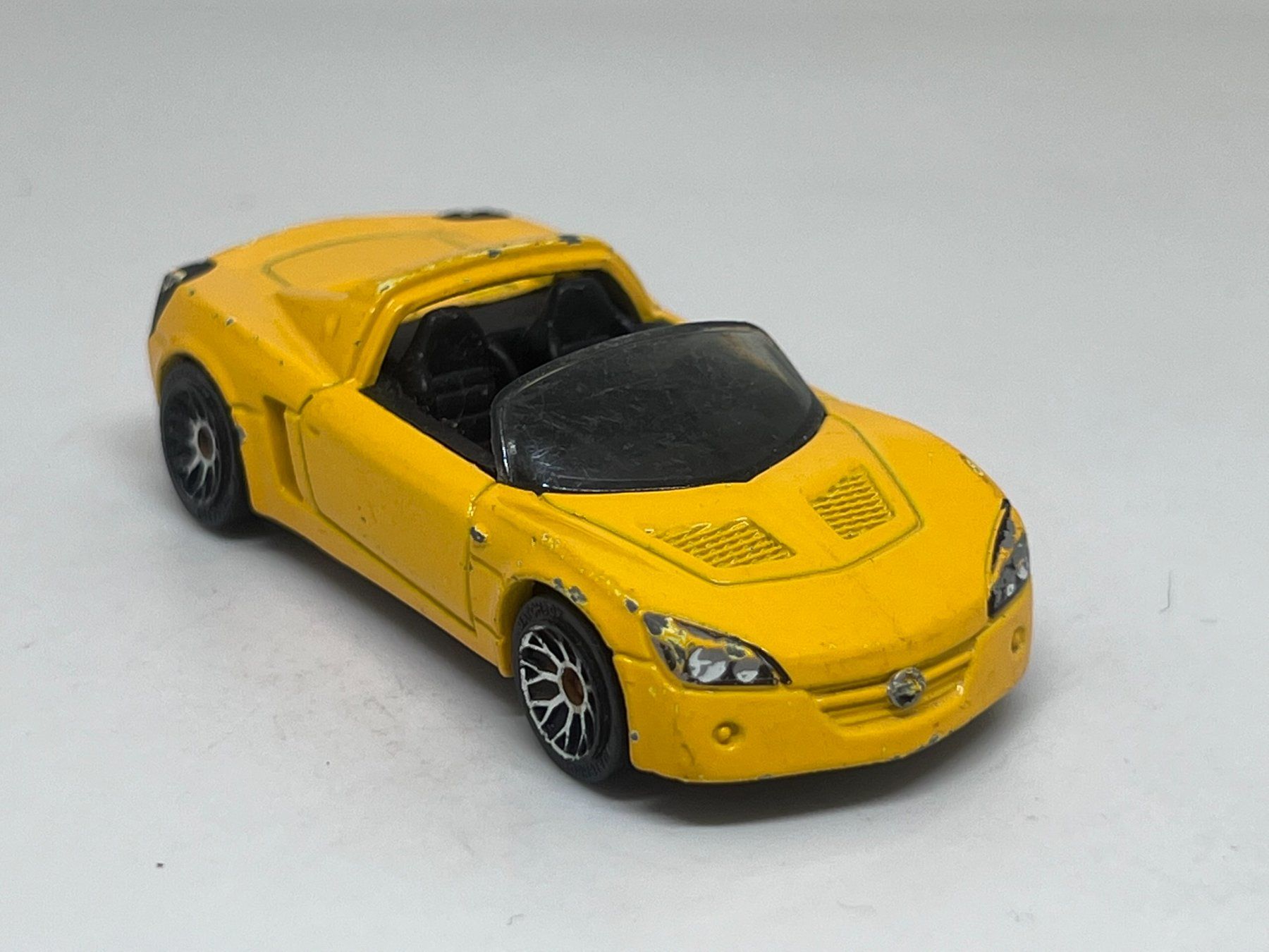 Matchbox Modellini d'auto: Matchbox Opel Speedster #6 – Usato da Wildegg venduto da LaaBoutique